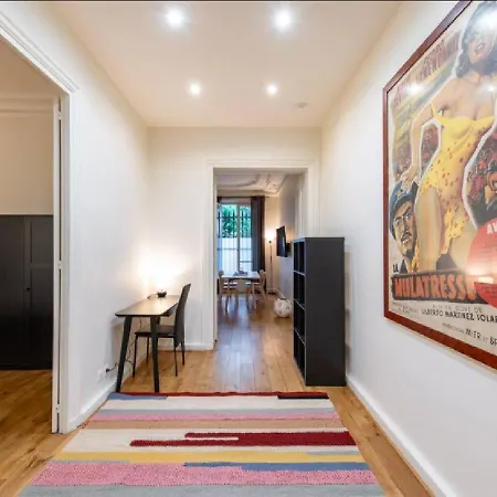 Apartment Geranimus Morland : Hearth Of *